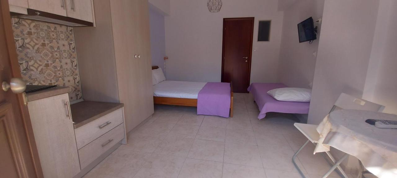 Golden View Apartments Myrina Limnos Екстериор снимка
